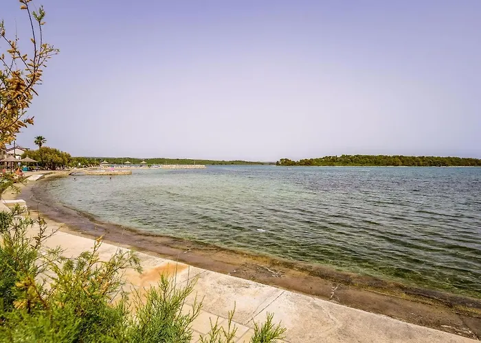 Kalebica By Interhome Tkon