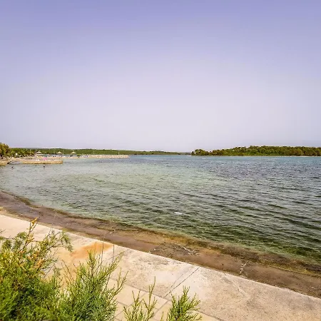 Kalebica By Interhome Tkon